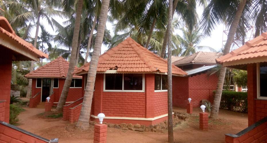 Hotel Kawari's Palm Grove, Murudeshwar 3